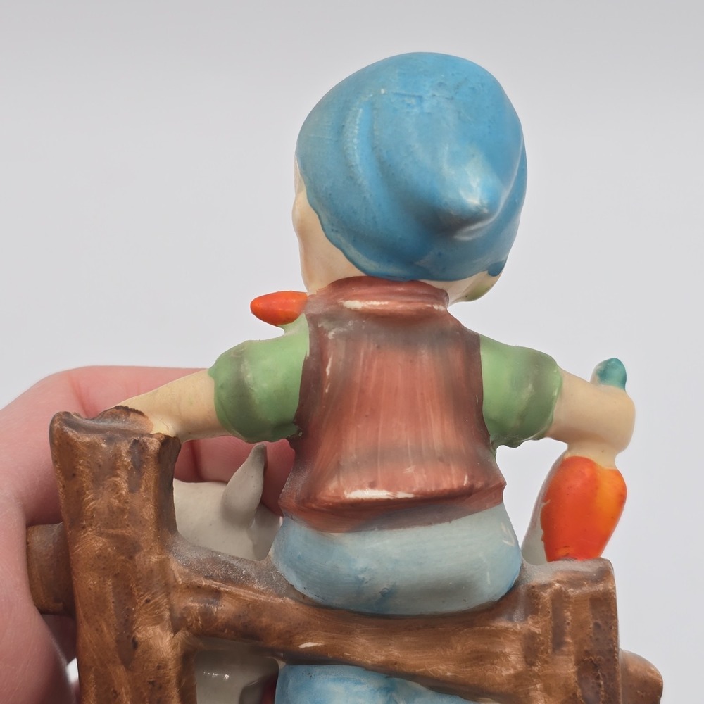 Vtg BOY and BUNNY Figurine with Carrots Made and‎ Hand-Painted in Postwar Japan - Picture 8 of 11
